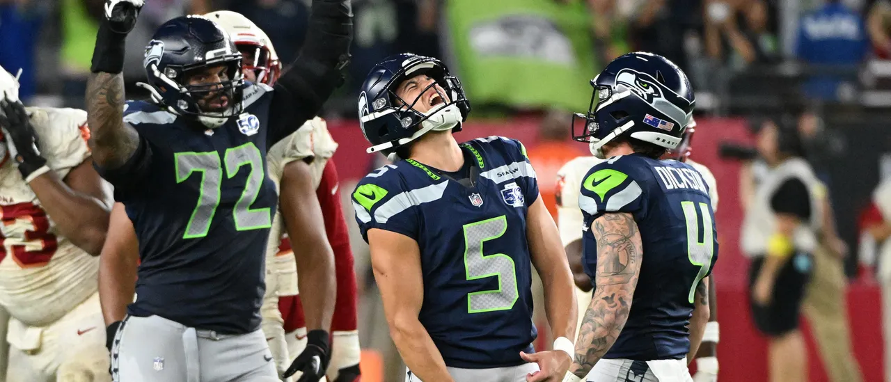 Seahawks’ Jason Myers Rips Smelling Salts Before Kicking ‘TNF’-Winning Field Goal Against Cardinals